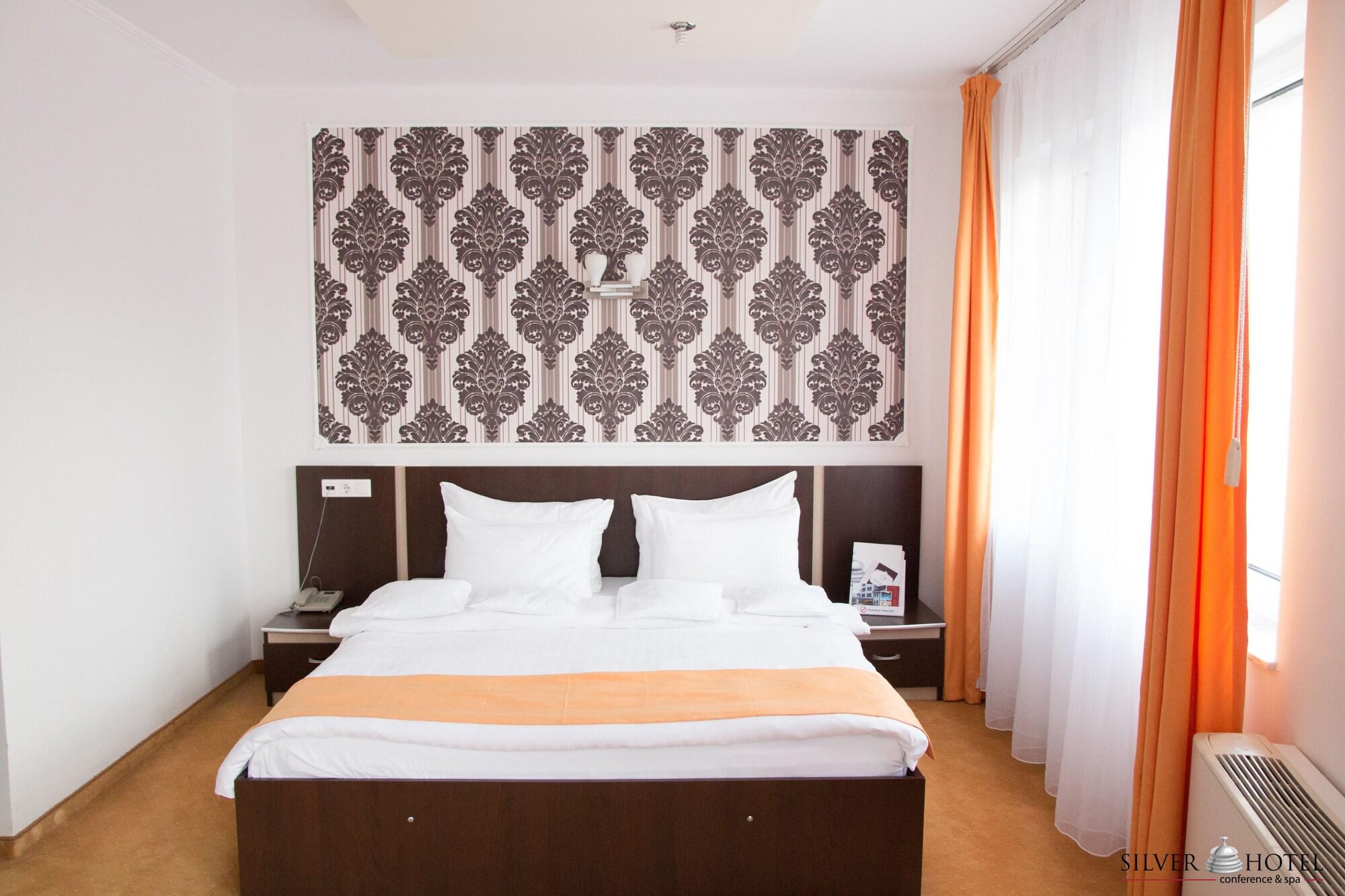 Silver Hotel Oradea Bagian luar foto