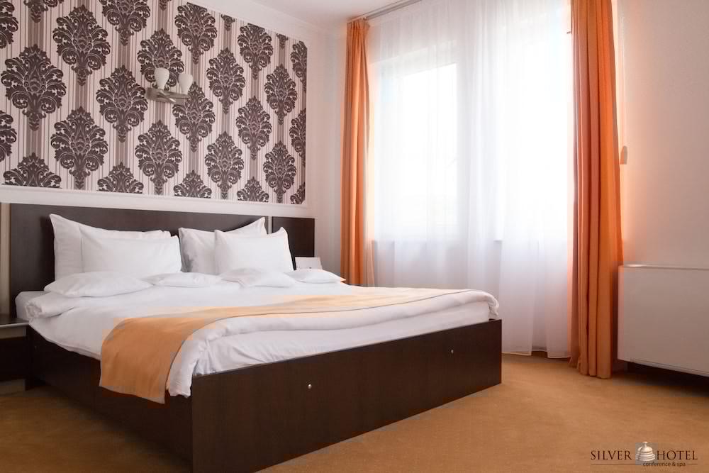 Silver Hotel Oradea Bagian luar foto