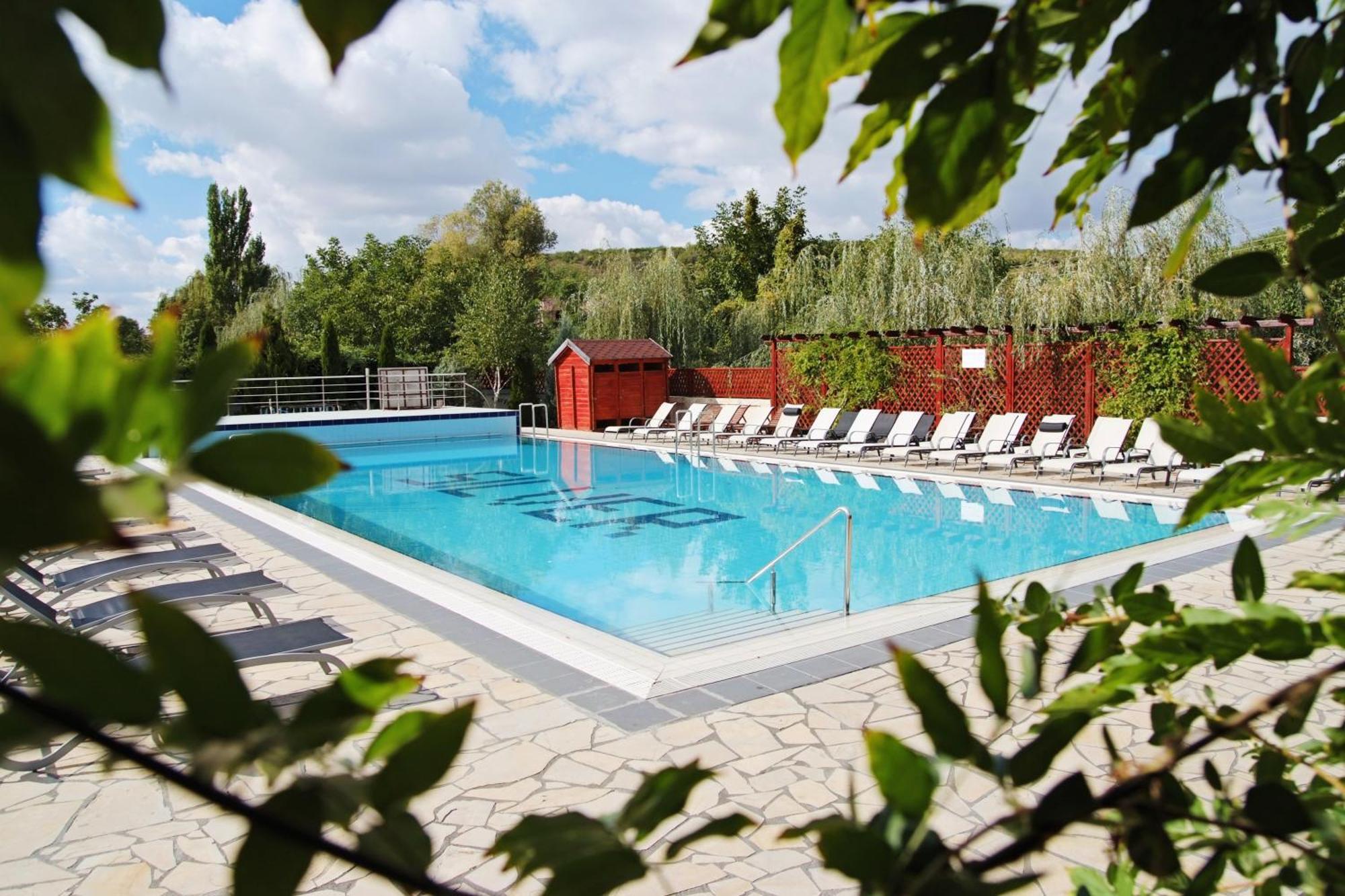 Silver Hotel Oradea Bagian luar foto
