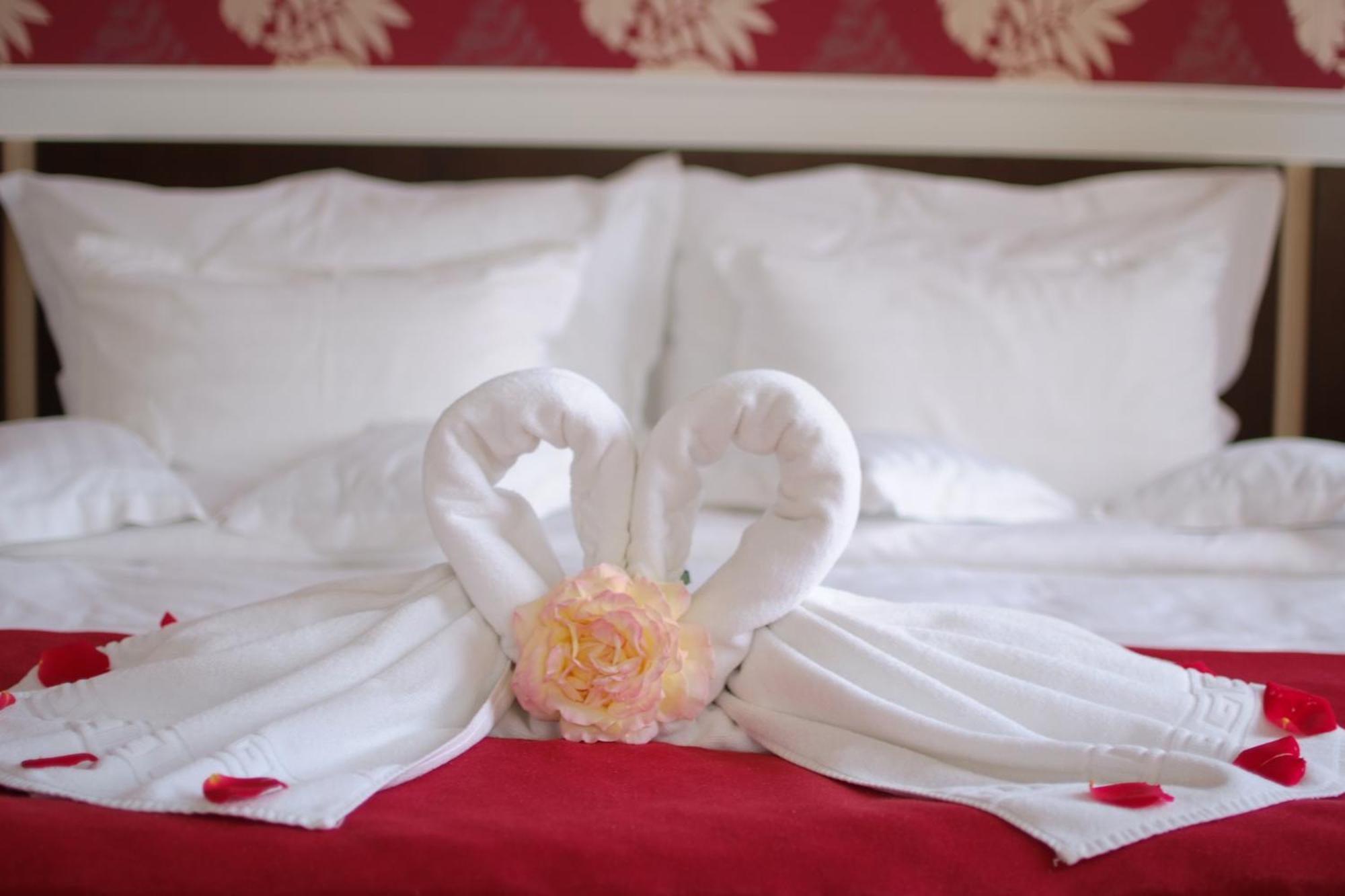 Silver Hotel Oradea Bagian luar foto