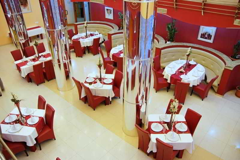 Silver Hotel Oradea Bagian luar foto